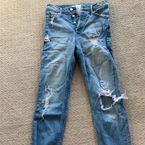 Mother tomcat ankle fray